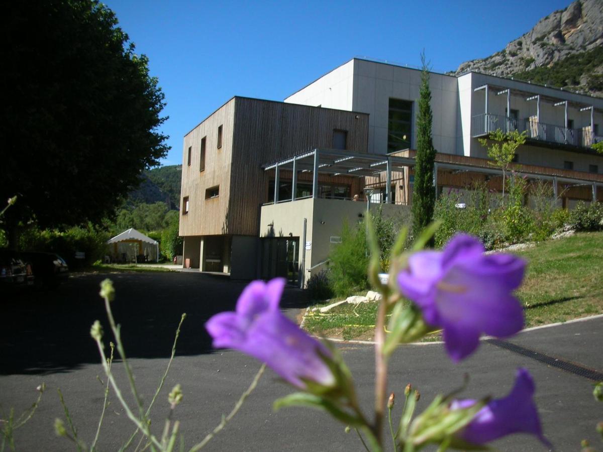 La Fontaine D'Annibal Hotell Buis-les-Baronnies Exteriör bild