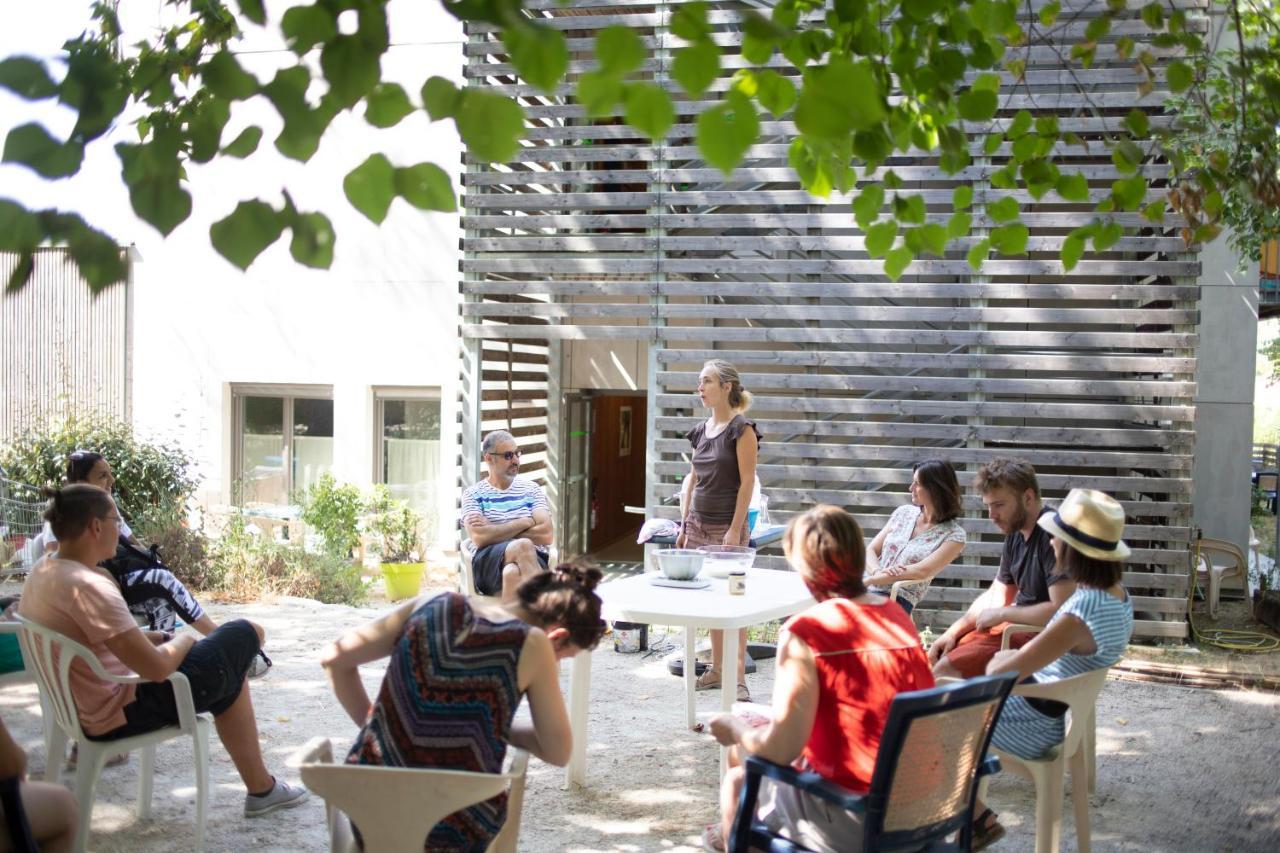 La Fontaine D'Annibal Hotell Buis-les-Baronnies Exteriör bild