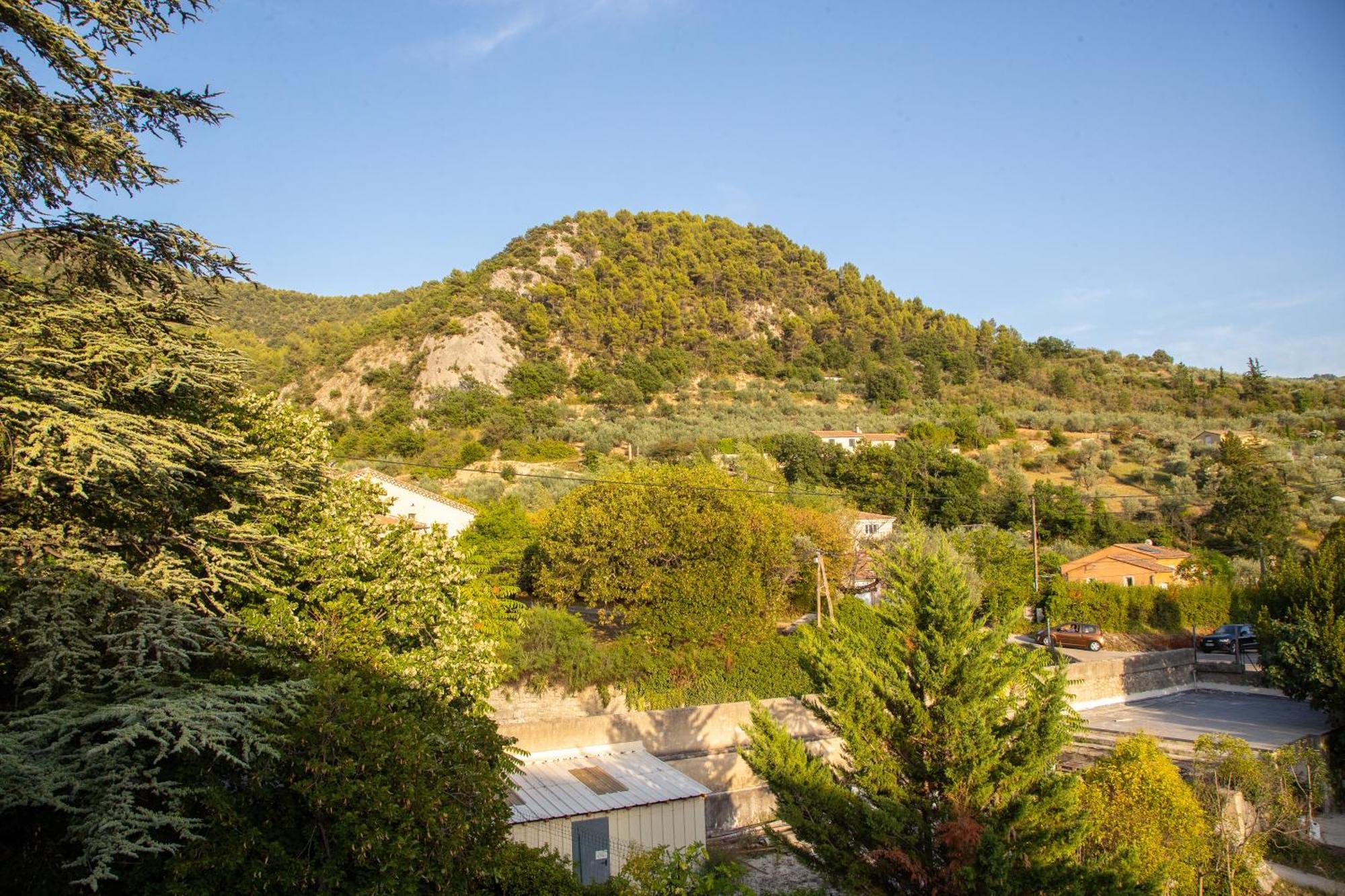 La Fontaine D'Annibal Hotell Buis-les-Baronnies Exteriör bild
