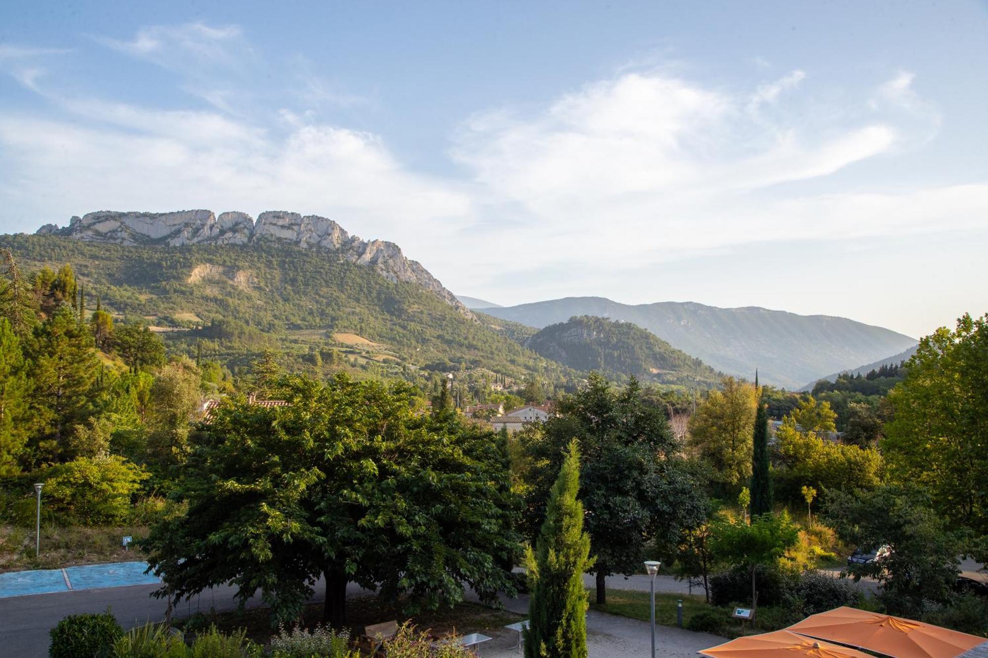 La Fontaine D'Annibal Hotell Buis-les-Baronnies Exteriör bild